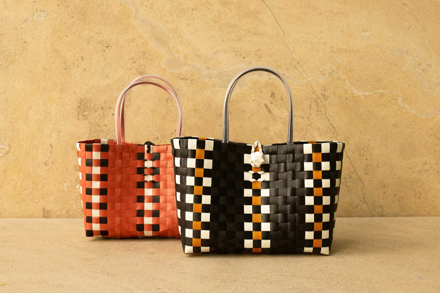 The Graph - Black & Orange