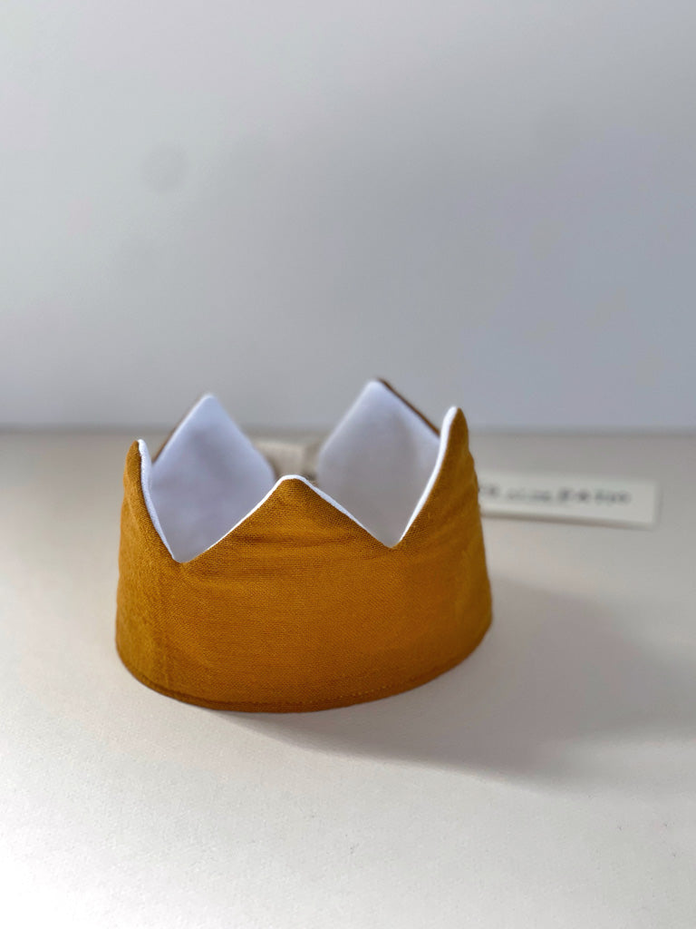 PARTY UNISEX CROWN - Mustard Linen