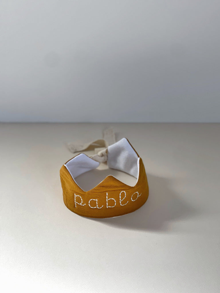 PARTY UNISEX CROWN - Mustard Linen