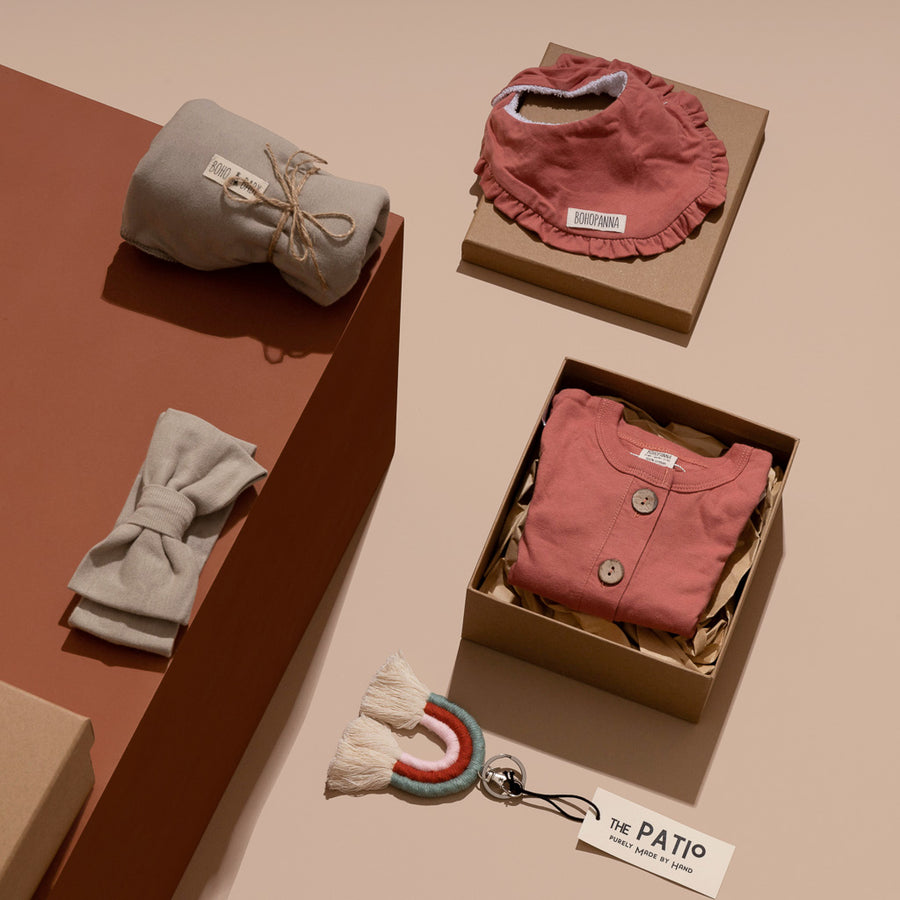 CORAL - SMALL CARDBOARD - GIRL(Size 0-6 months)